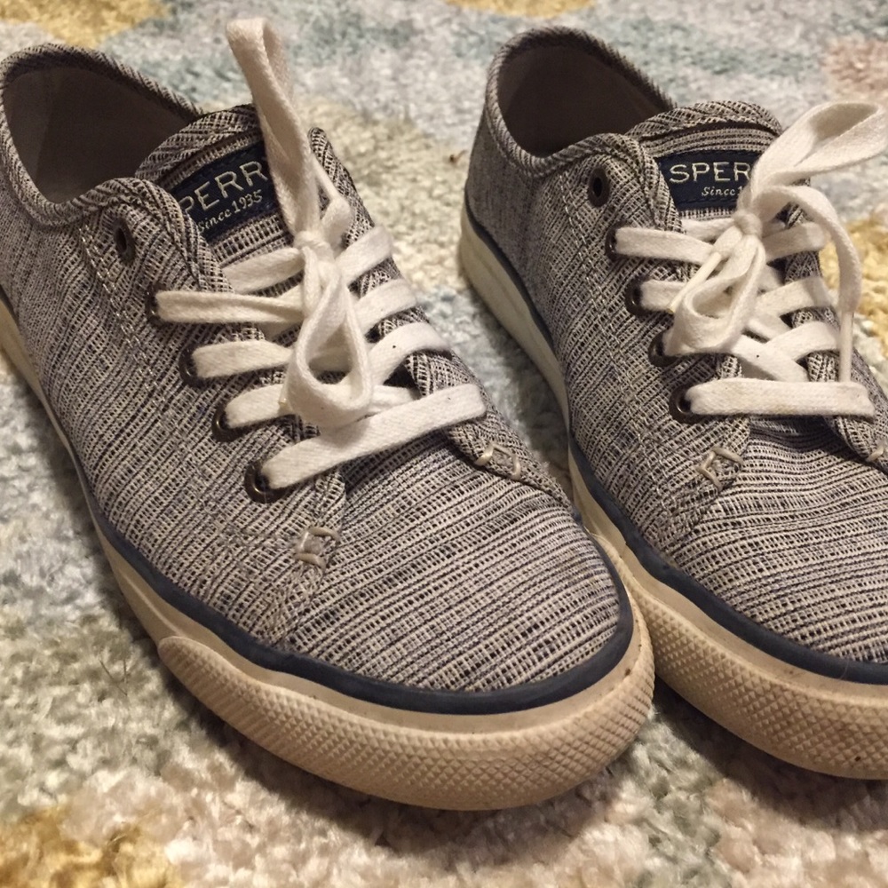 canvas Sperry sneakers